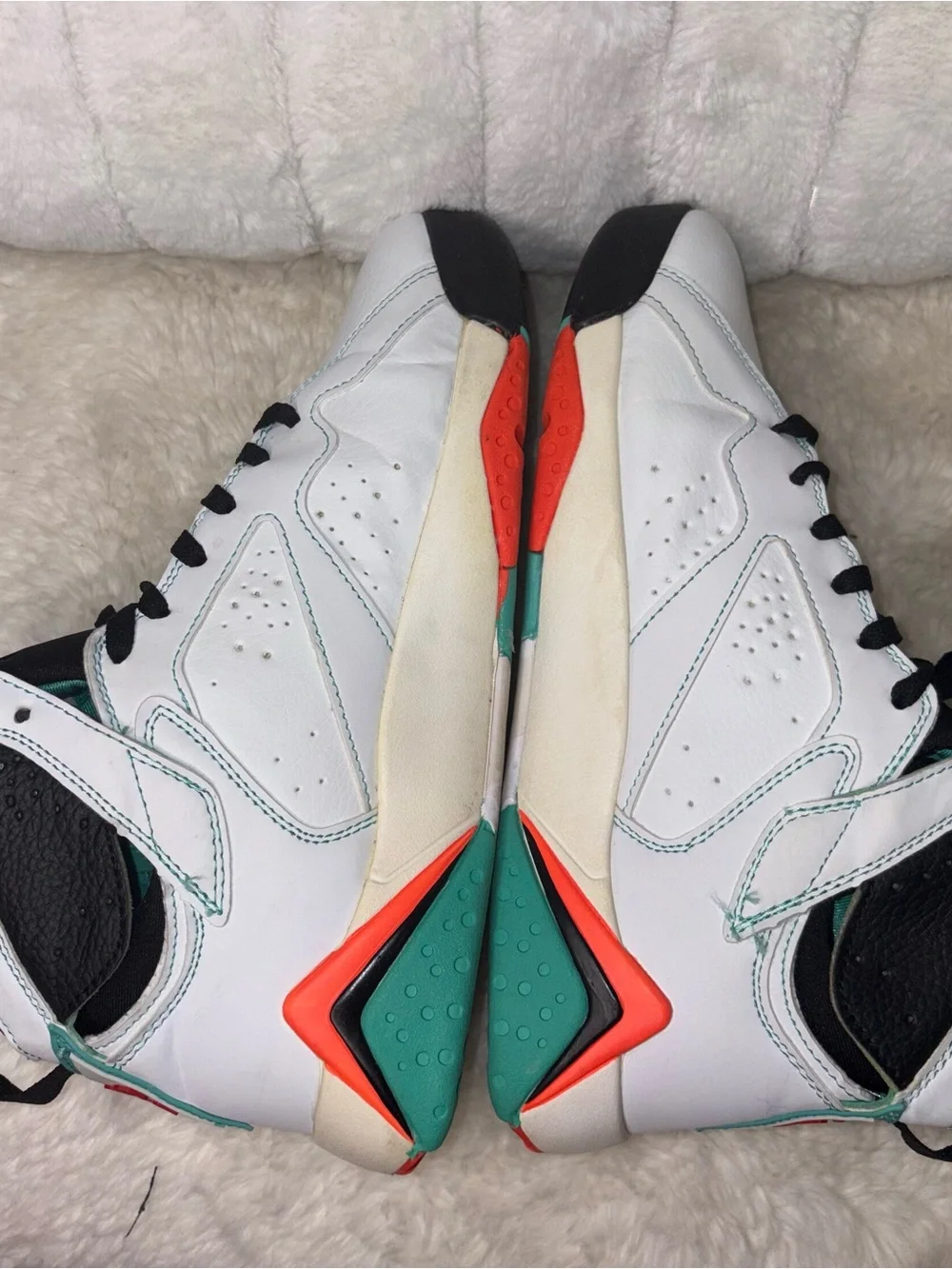 Jordan sneakers white